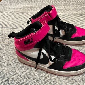 Nike Court Borough 2 kids basketball shoes